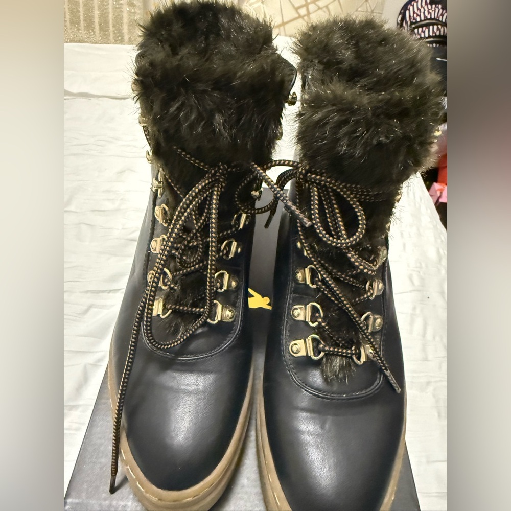 Zara faux fur lined boots size 37